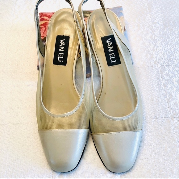 Vaneli Slingback Low Heel Shoe Metallic Beige Mesh Sides Round Toe size 8 - Picture 3 of 12